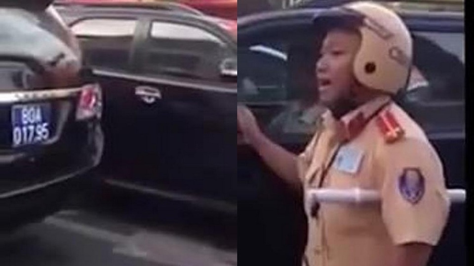 Xe văn phòng Tổng cục Hải quan đi ngược chiều gây tai nạn ở Sài Gòn - 1 Chiếc xe biển xanh đi ngược chiều trên đường Nam Kỳ Khởi Nghĩa vào trưa 15/9