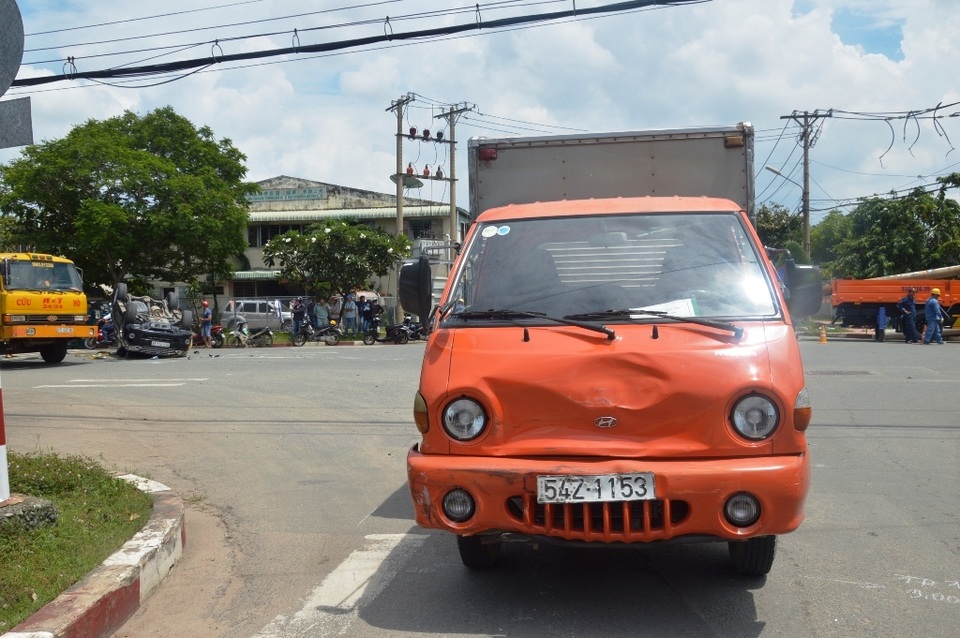 Chiếc xe tải tại hiện trường