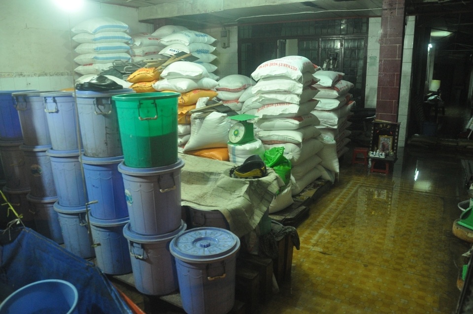 Tài sản của người dân bị thấm nước