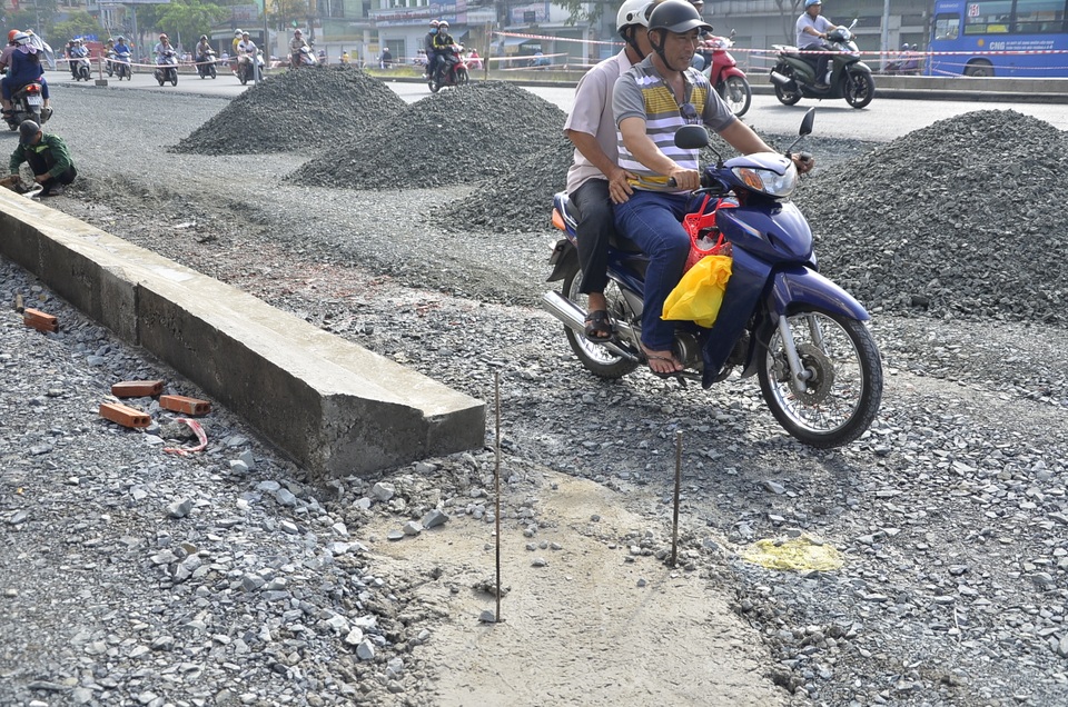 Những thanh sắt nhọn rất nguy hiểm