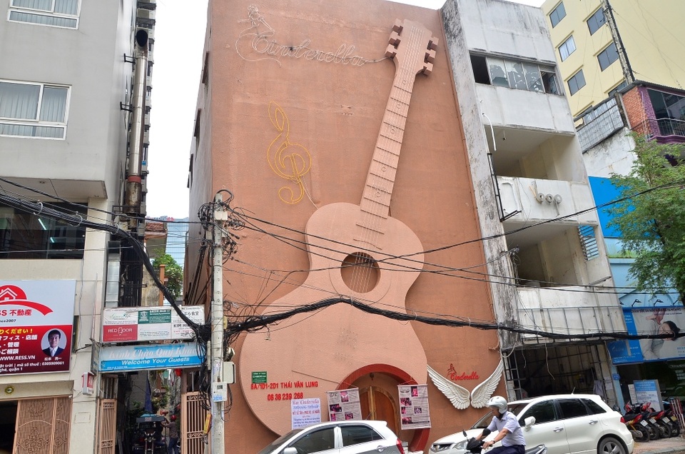 Bar Ngựa Hoang nơi ông Caracciolo David John tố bị quẹt thẻ mất gần 700 triệu đồng đã được người khác thuê lại mặt bằng để kinh doanh