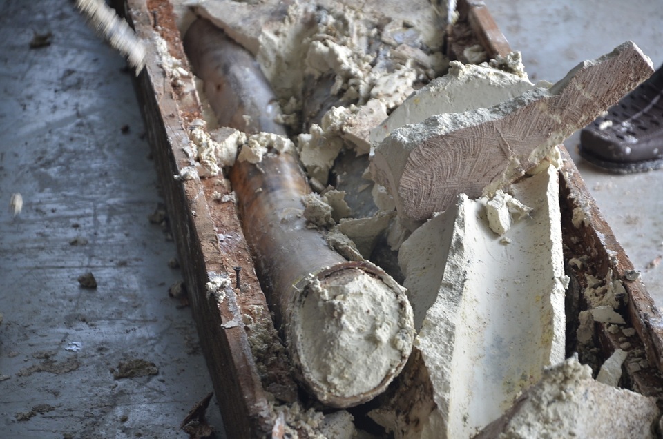 Chất bột cao lanh được chèn chặt tạo thành khối đồng nhất khi qua máy soi