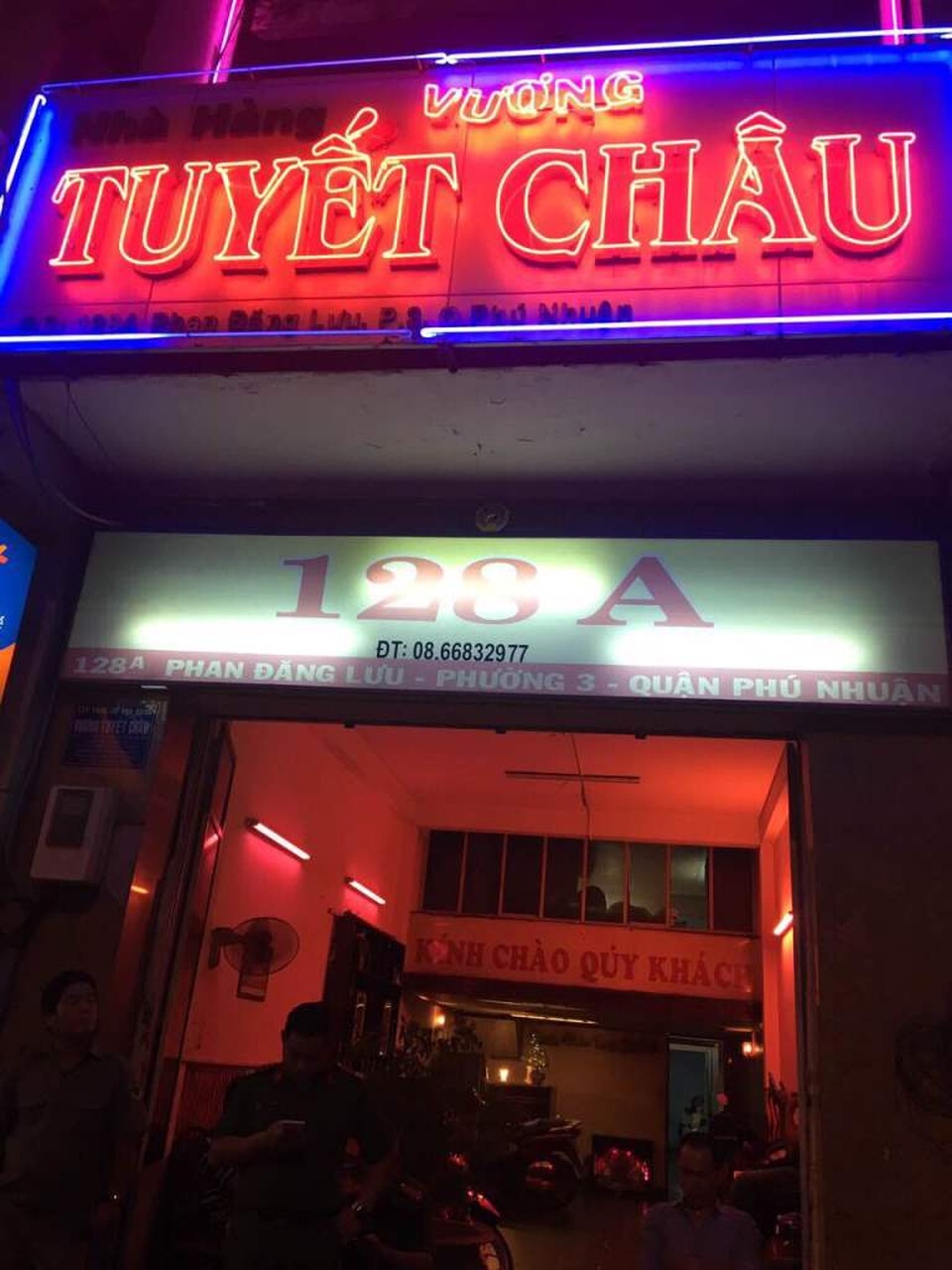 Nhà hàng Vương Tuyết Châu bị công an kiểm tra đêm 17/11