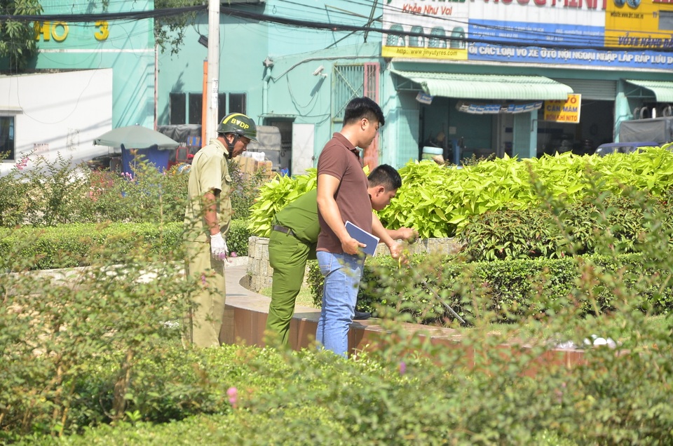 Công an có mặt khám nghiệm hiện trường