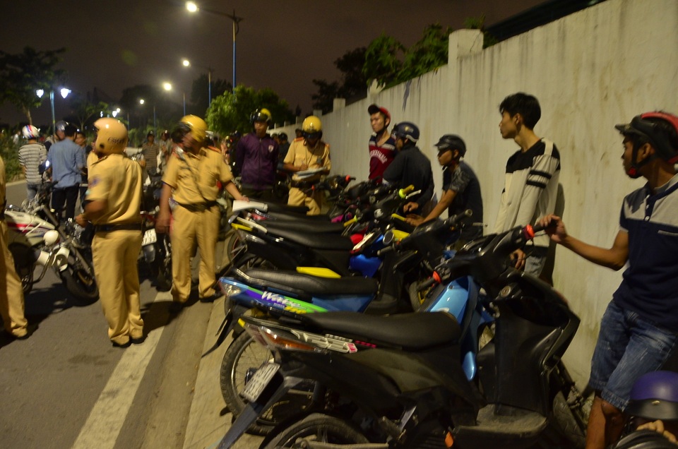 Đoàn xe bị bắt giữ