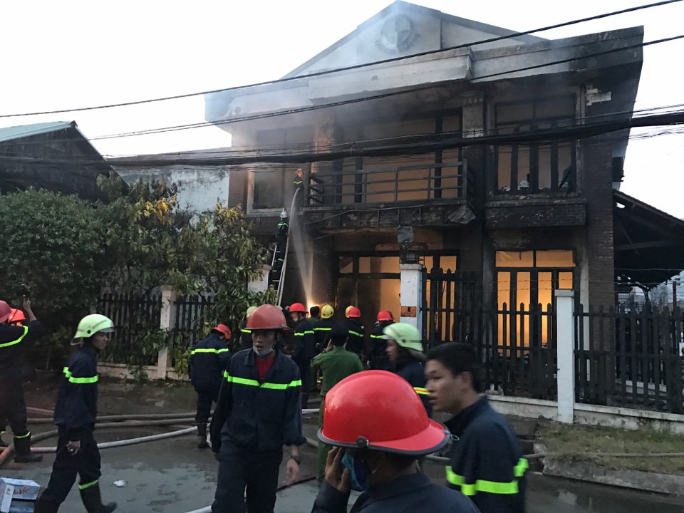 Căn nhà xảy ra cháy