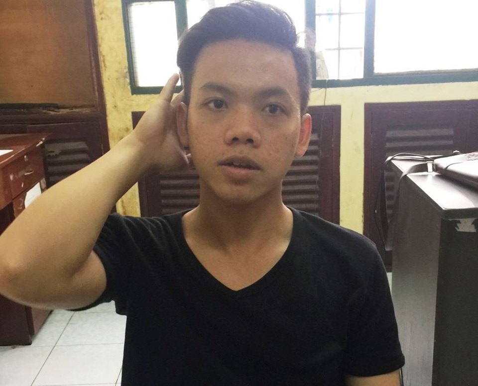 Nghi can đâm gục thanh niên trong chợ bị camera ghi lại đã đầu thú - 1 Nguyễn Hoàng Phúc tại cơ quan công an