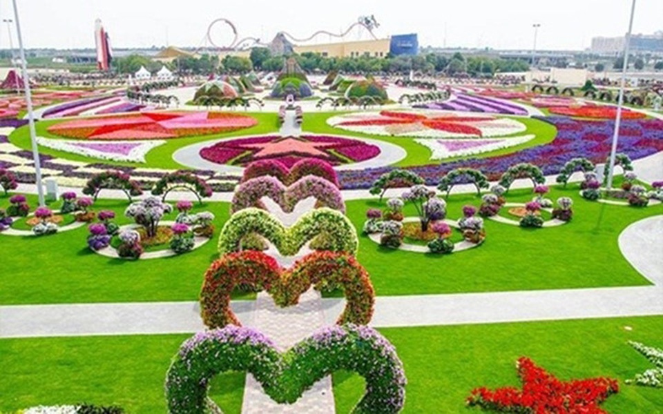 Choáng ngợp trước sự giàu có, xa hoa ở Dubai - 12 Dubai có cả vườn hoa lớn nhất thế giới - Miracle Garden