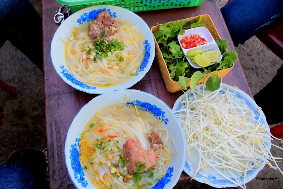 Lịch trình 3 ngày khám phá đảo Phú Quý - 2 Đủ món ngon cho bạn thưởng thức với cái giá rất rẻ
