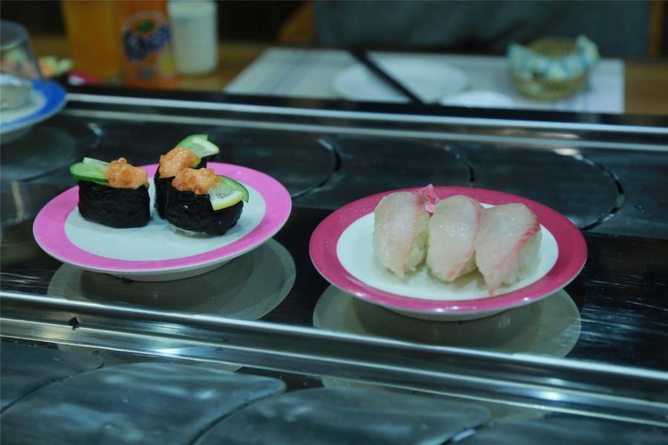 Khám phá nhà hàng sushi đầu tiên ở thủ đô Bình Nhưỡng - 6 Cận cảnh một vài món ăn trong nhà hàng