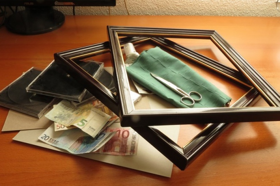 Những nơi cất giữ tiền mặt trong nhà “kém thông minh” nhất - 4