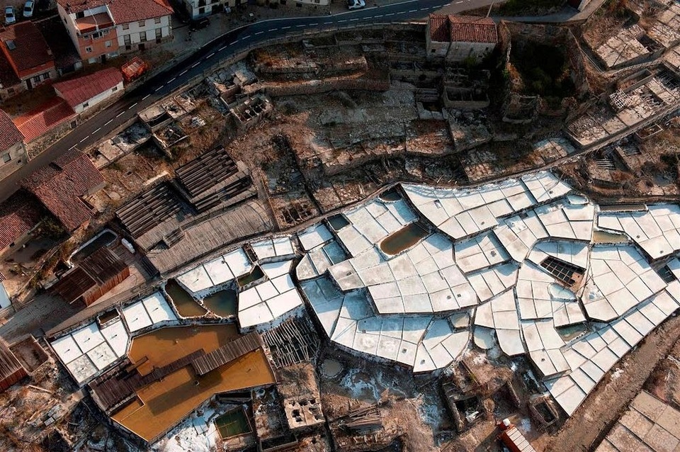 Các ô muối xếp theo đan xen nhau