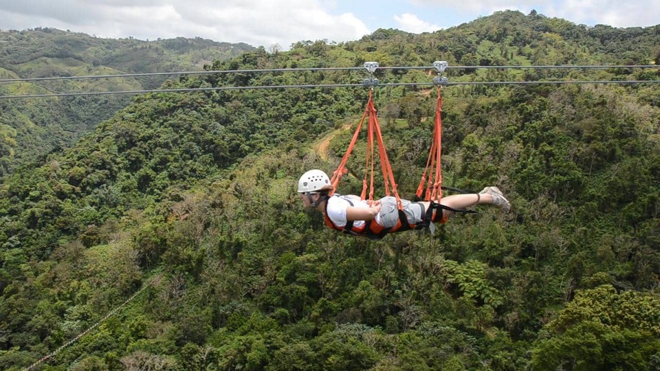 Trải nghiệm cảm giác "bay" trên đường cáp zipline được mệnh danh "Quái vật" - 3 Tận hưởng cảm giác “bay lượn” như chim