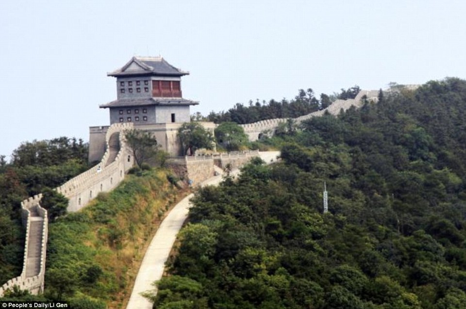 Một phần của Vạn Lý Trường Thành cũng bị đưa về Hoa Tây