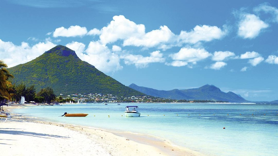 Vẻ đẹp kỳ thú của thác nước dưới đáy biển - 1 Cảnh đẹp như tranh vẽ ở Mauritius