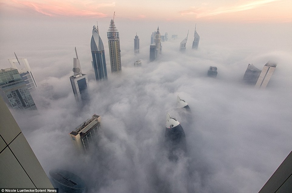 Hoàng tử điển trai chia sẻ khoảnh khắc Dubai như chốn bồng lai - 1 Dubai, thành phố trong mây
