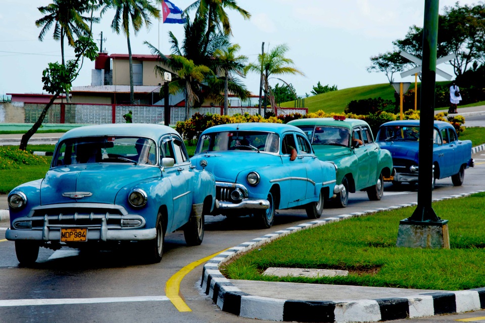 Đường phố Cuba - "bộ sưu tập" khổng lồ những cỗ xe cổ - 9 Đường phố Cuba - "bộ sưu tập" khổng lồ những cỗ xe cổ - 9