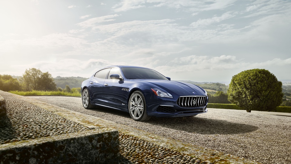 Maserati giới thiệu gói ưu đãi lớn vào dịp cuối năm - 3 Mẫu xe Quattroporte trứ danh với nét thể thao cuốn hút và sự sang trọng đầy tinh tế