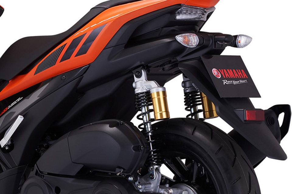 Phấn khích đón xuân cùng NVX 155 ABS Cam Đen - 3 Phấn khích đón xuân cùng NVX 155 ABS Cam Đen - 3