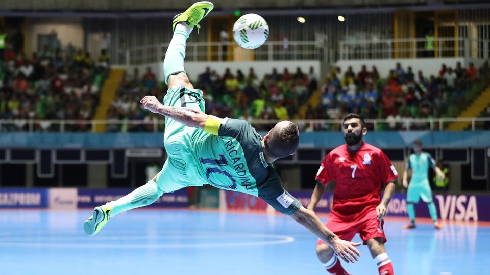 Xác định xong các cặp đấu bán kết của World Cup futsal 2016 - 3 Bồ Đào Nha cũng thắng Azerbaijan để vào bán kết