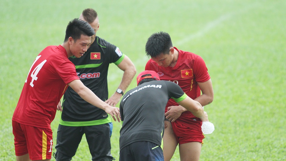 Cho dù vẫn cần đến sự chăm sóc của bác sĩ... (ảnh: Trọng Vũ)