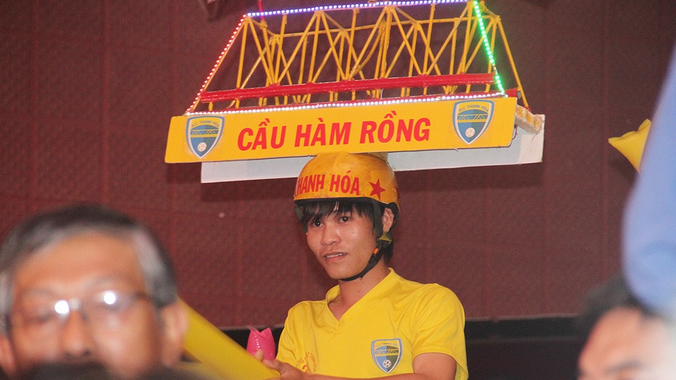 Một CĐV Thanh Hoá với hình ảnh ấn tượng