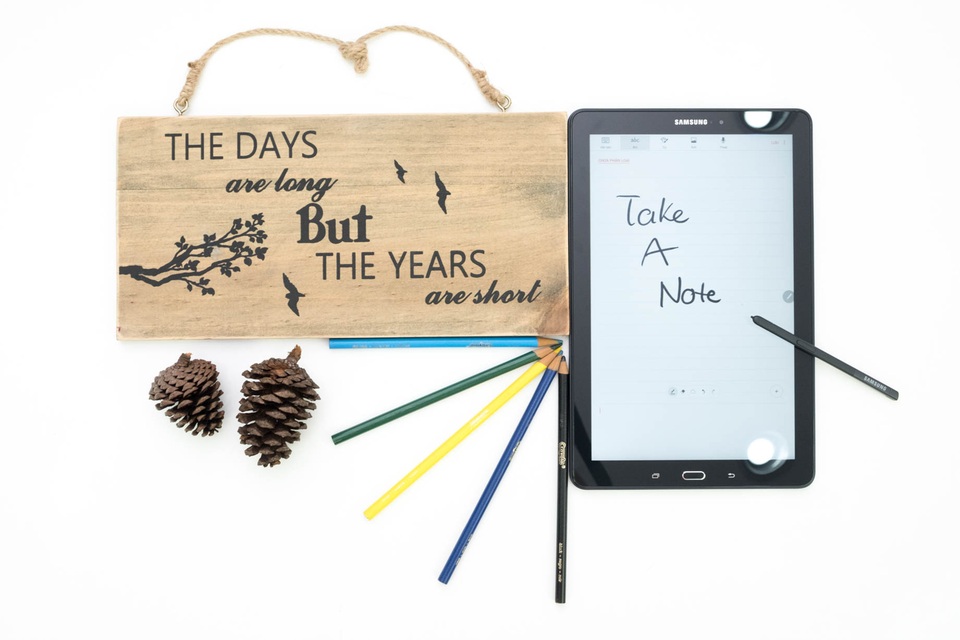 Đập hộp máy tính bảng Galaxy Tab A (2016) với bút S Pen vừa mới lên kệ - 2 Đập hộp máy tính bảng Galaxy Tab A (2016) với bút S Pen vừa mới lên kệ - 2
