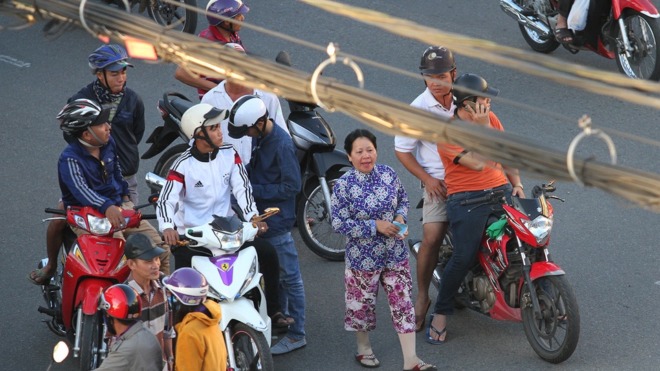 Nhưng hầu hết những tấm vé có vị trí đẹp nhất đều trong tay dân phe