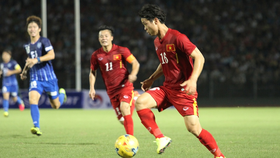 Công Phương đá thay Công Vinh nhưng chưa hoàn thành nhiệm vụ săn bàn của một chân sút (ảnh: Trọng Vũ)