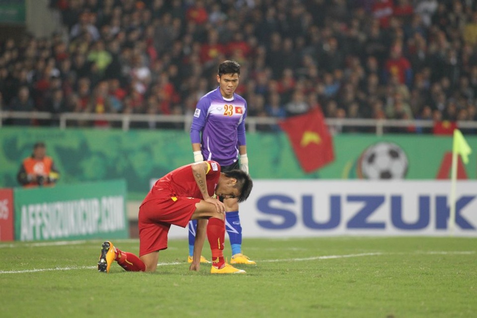 Đội tuyển Việt Nam chưa hề ngược dòng thành công ở bán kết AFF Cup - 1
Đội tuyển Việt Nam chưa hề thắng trên sân nhà, trong các trận đấu bán kết, từ khi AFF Cup chuyển sang thể thức đá sân nhà - sân đối phương ở giai đoạn này