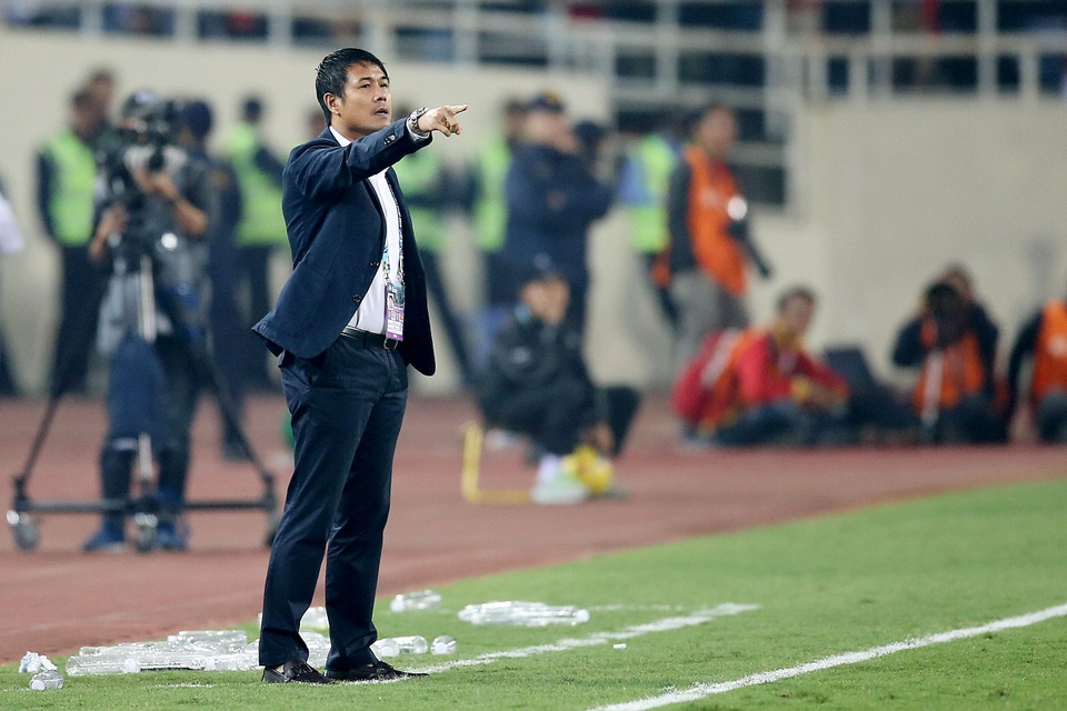 HLV Nguyễn Hữu Thắng cũng không có phương án phụ trong lối chơi lẫn nhân sự khi cần (ảnh: Gia Hưng)