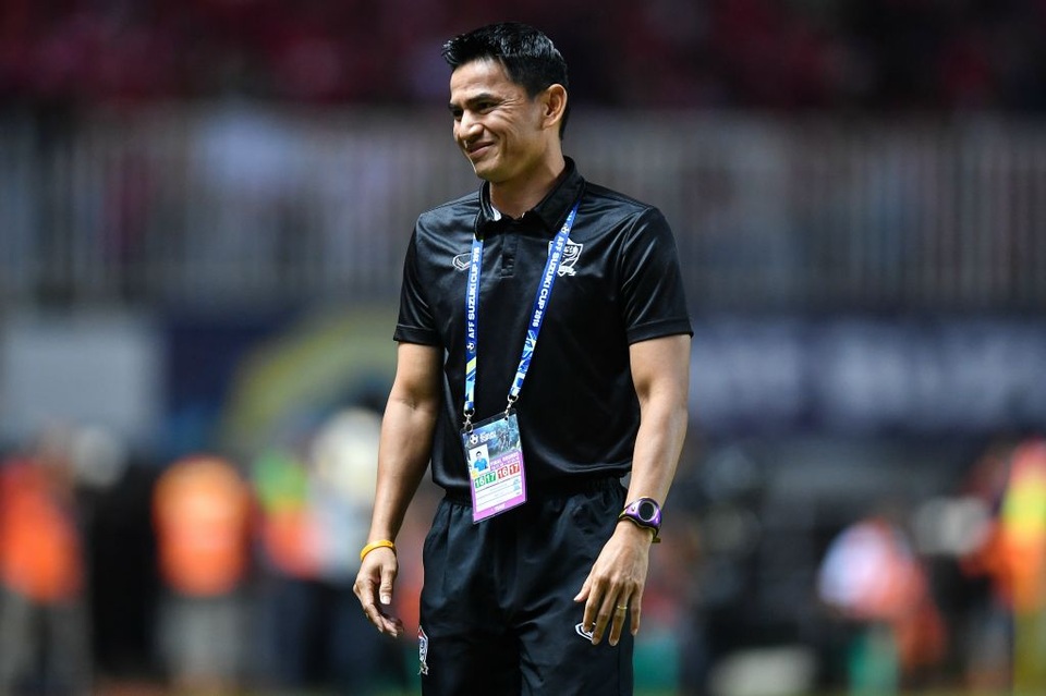 HLV Kiatisuk: "Thái Lan bị dẫn trước giúp trận chung kết lượt về hấp dẫn hơn" - 1 HLV Kiatisuk tràn đầy tự tin trước trận chung kết lượt về