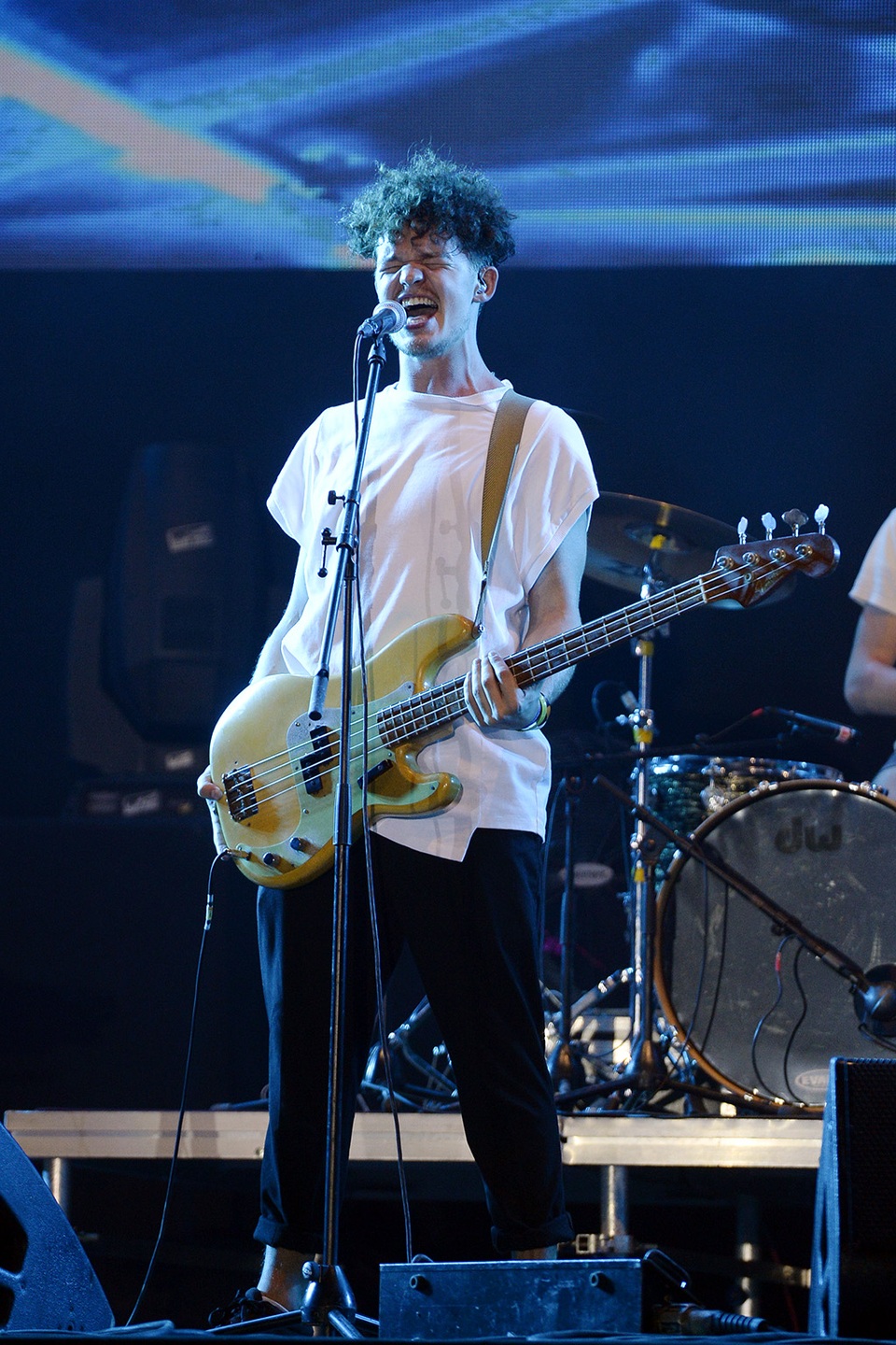 Xem lại màn trình diễn “hút hồn fan” của Saveus - 3