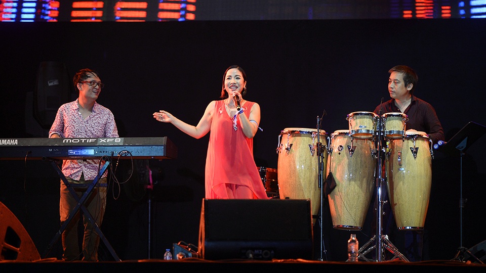 Diva Mỹ Linh chinh phục khán giả với những bản hit đình đám - 9