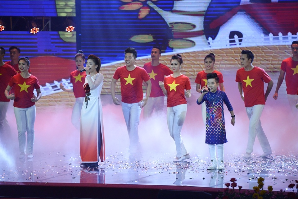 Trọng Tấn, Minh Quân “truyền lửa”  trong Lễ trao giải Nhân tài đất Việt - 5