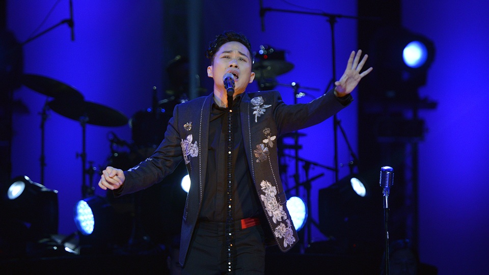 Tùng Dương hết “quái” nhưng vẫn… “lạ”! - 7