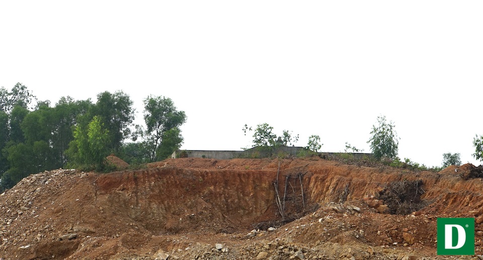 Nghệ An: “Loạn” khai thác đất trái phép - 1 Nghệ An: “Loạn” khai thác đất trái phép - 1