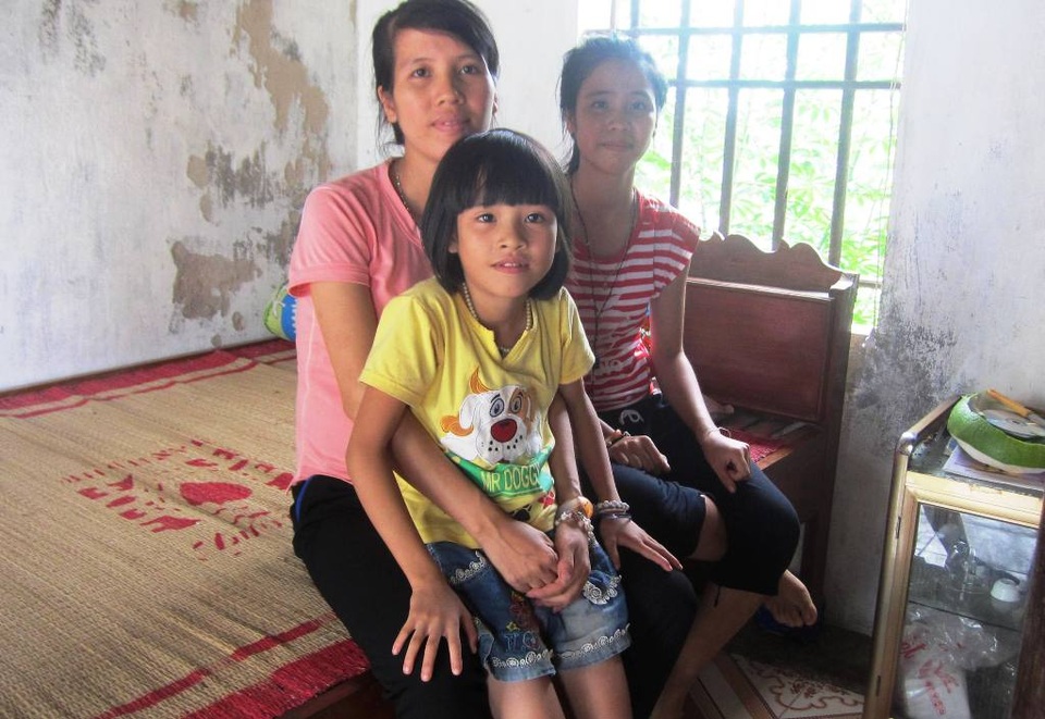 Chị em Lan bảo ban nhau để vươn lên trong cuộc sống.