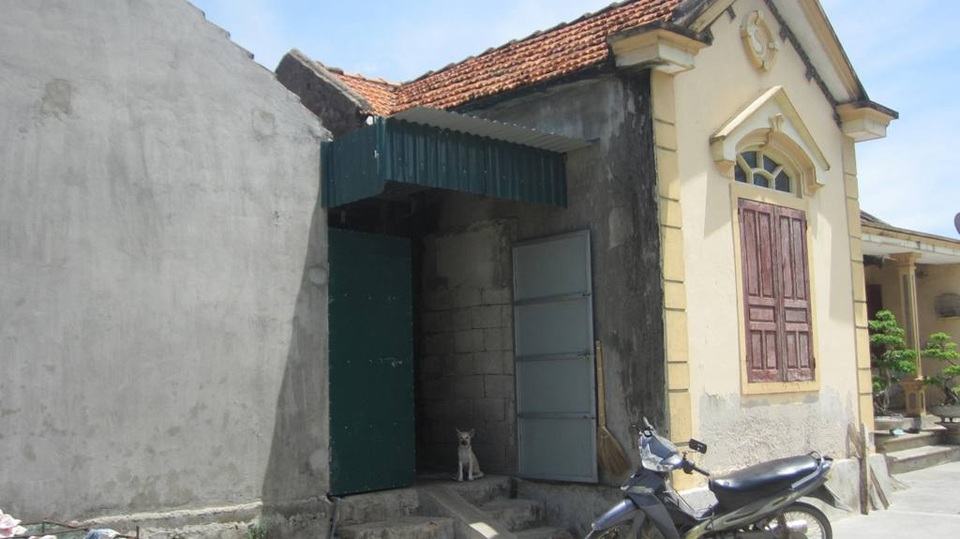 Căn nhà nhỏ đơn sơ là tài sản lớn nhất bố mẹ các em trước khi lìa cõi trần để lại.