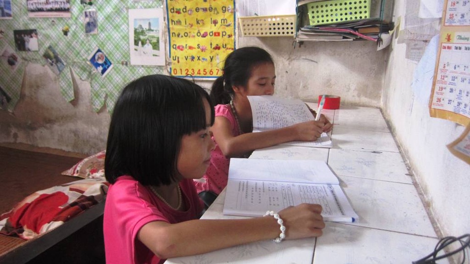 Các cháu đều thiết tha đi học và tự giác học bài.