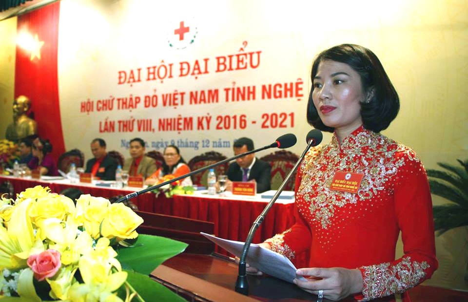 Chăm lo giáo dục truyền thống nhân ái trong hoạt động Nhân đạo - 2 Bà Nguyễn Lương Hồng - tái đắc cử Chủ tịch Hội chữ thập đỏ Nghệ An nhiệm kỳ 2016-2021.