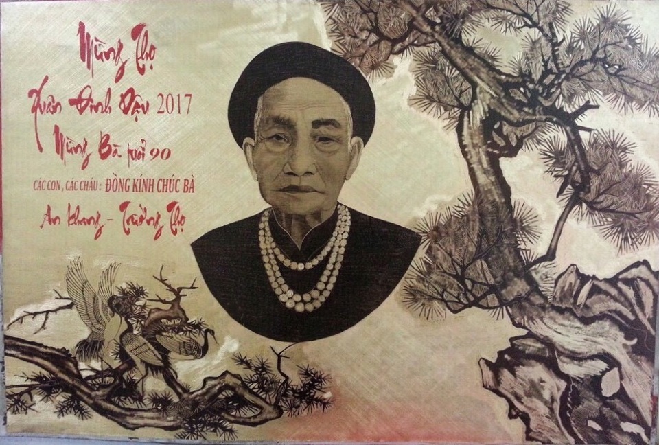 Những tuyệt tác tạo nên từ bàn tay nghệ nhân đồ đồng Việt - 6 Qúy khách có thể xem đúc tượng đồng trực tiếp tại xưởng của Đồ đồng việt