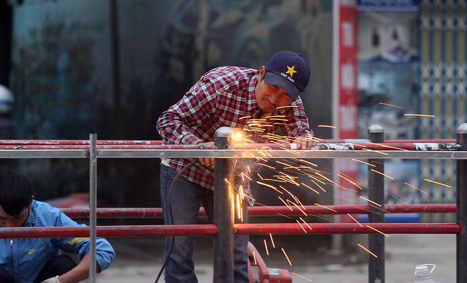 
Các mối hàn cuối cùng được hoàn chỉnh chờ ngày hệ thống buýt nhanh đi vào hoạt động.

