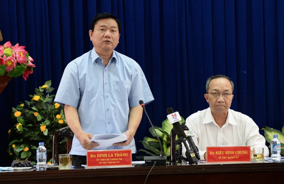 Bí thư Thăng: "Công việc không làm lại ngồi bình xét thi đua" - 1 Bí thư Thành ủy TPHCM Đinh La Thăng