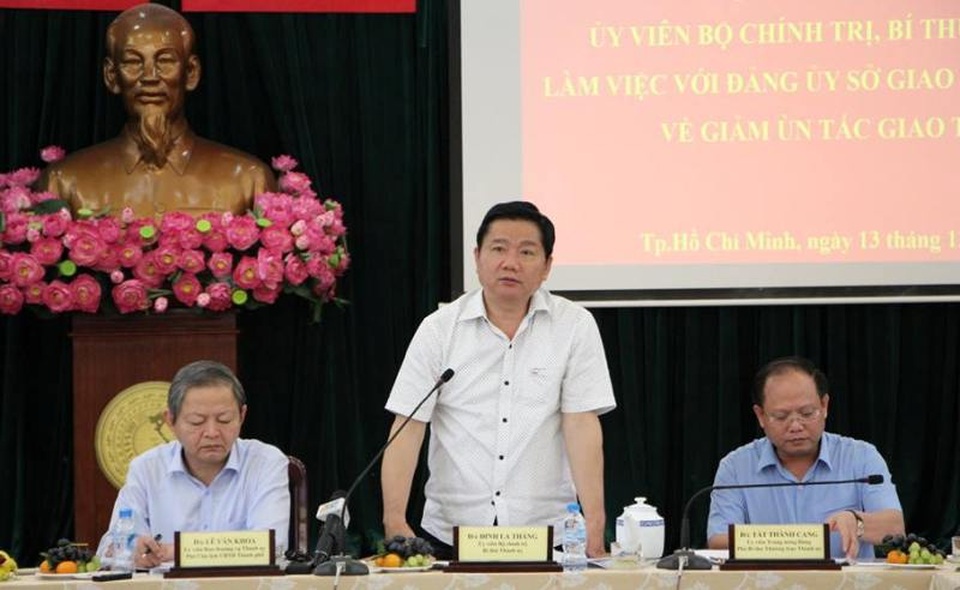 Bí thư Thăng: “Thuê tôi chỉ huy, năm 2017 sẽ xong bến xe miền Đông mới” - 2 Bí thư Thành ủy TPHCM Đinh La Thăng (ảnh N.C)