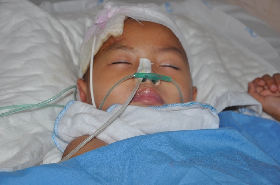 Em sẽ còn phải điều trị lâu dài và tốn kém.