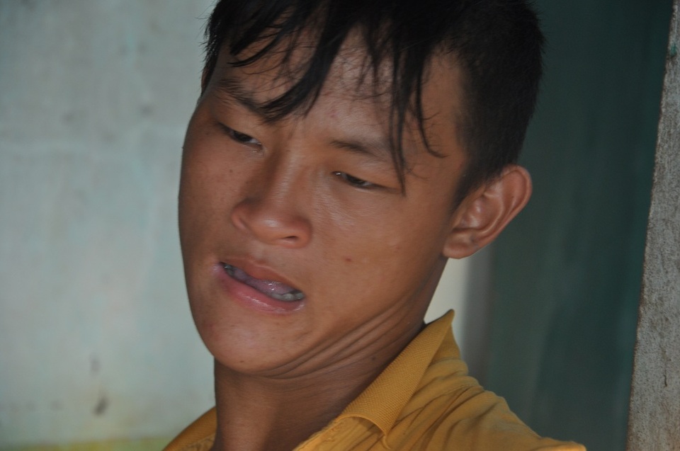 18 tuổi Vũ không được bình thường như bao bạn bè cùng trang lứa.