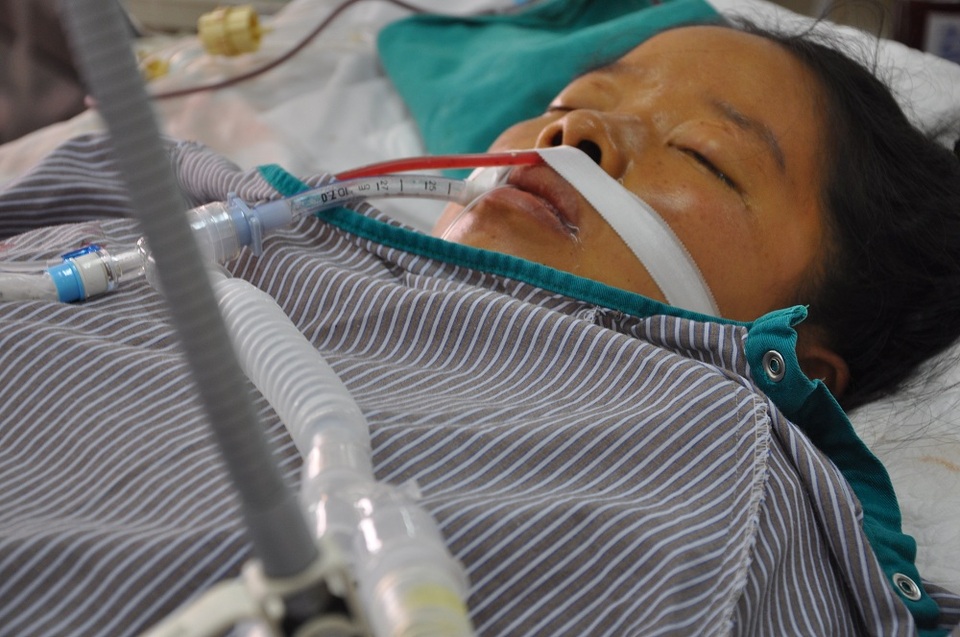Bị nhiễm độc thai nghén và sản giật khiến chị Huyền rơi vào tình cảnh nguy kịch.