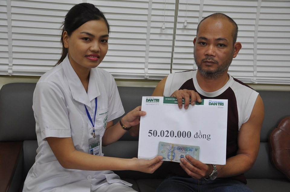 Lần thứ 2 anh Bình nhận được sự giúp đỡ của bạn đọc Dân trí.
