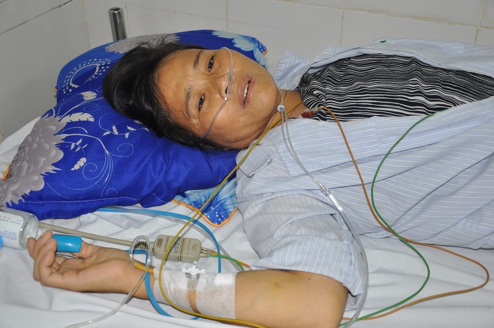 Tính mạng của chị Hòa đang bị đếm ngược từng ngày nếu như chưa được phẫu thuật.